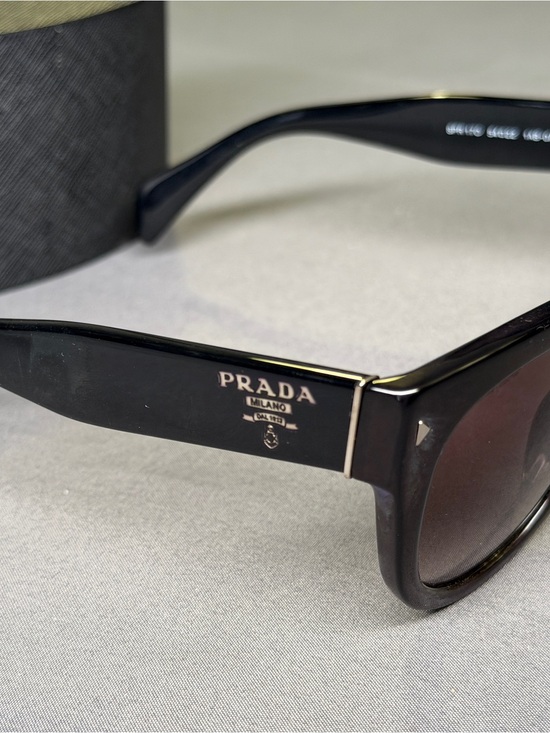 PRADA sunglasses SPR 17O with PRADA case main image 5
